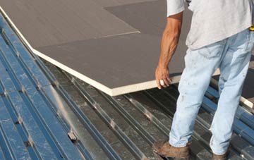 benefits of insulating Greenloaning flat roofing